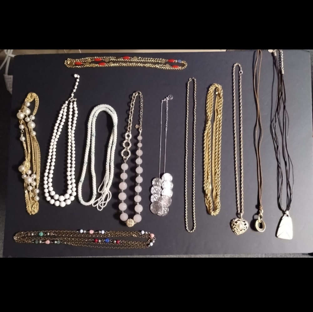 Lot Of Ladies Costume Jewelry Necklaces Some Branded